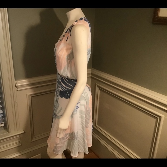 Beautiful spring dress-Reiss London, Size 0 - Picture 2 of 8